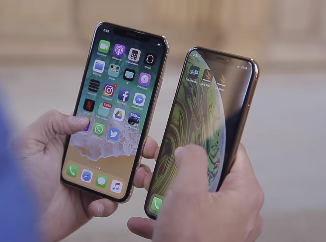 Iphone x обновленный. Iphone x vs XS. Iphone XS vs iphone x. Айфон x и айфон XS. Айфон 10 против айфон XS.